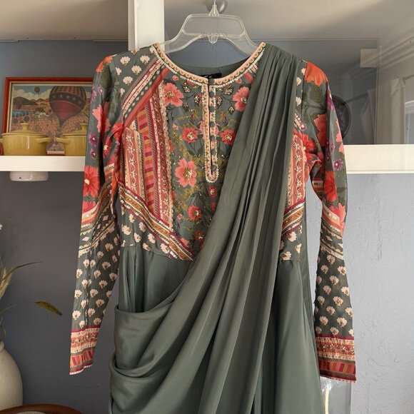 Wishful x Sahil Kochhar Green Printed Maxi Saree Dress Beaded Embroidered - Picture 2 of 9